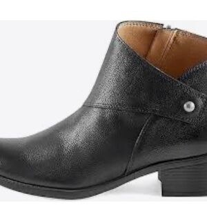 Bussola Andy Black Premium Leather Ankle Booties in size 38 (7.5)